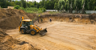 Разработка котлована Костомукша стоимость за от 578 руб. м3 - заказать работы по копке и рытью котлованов | траншей
